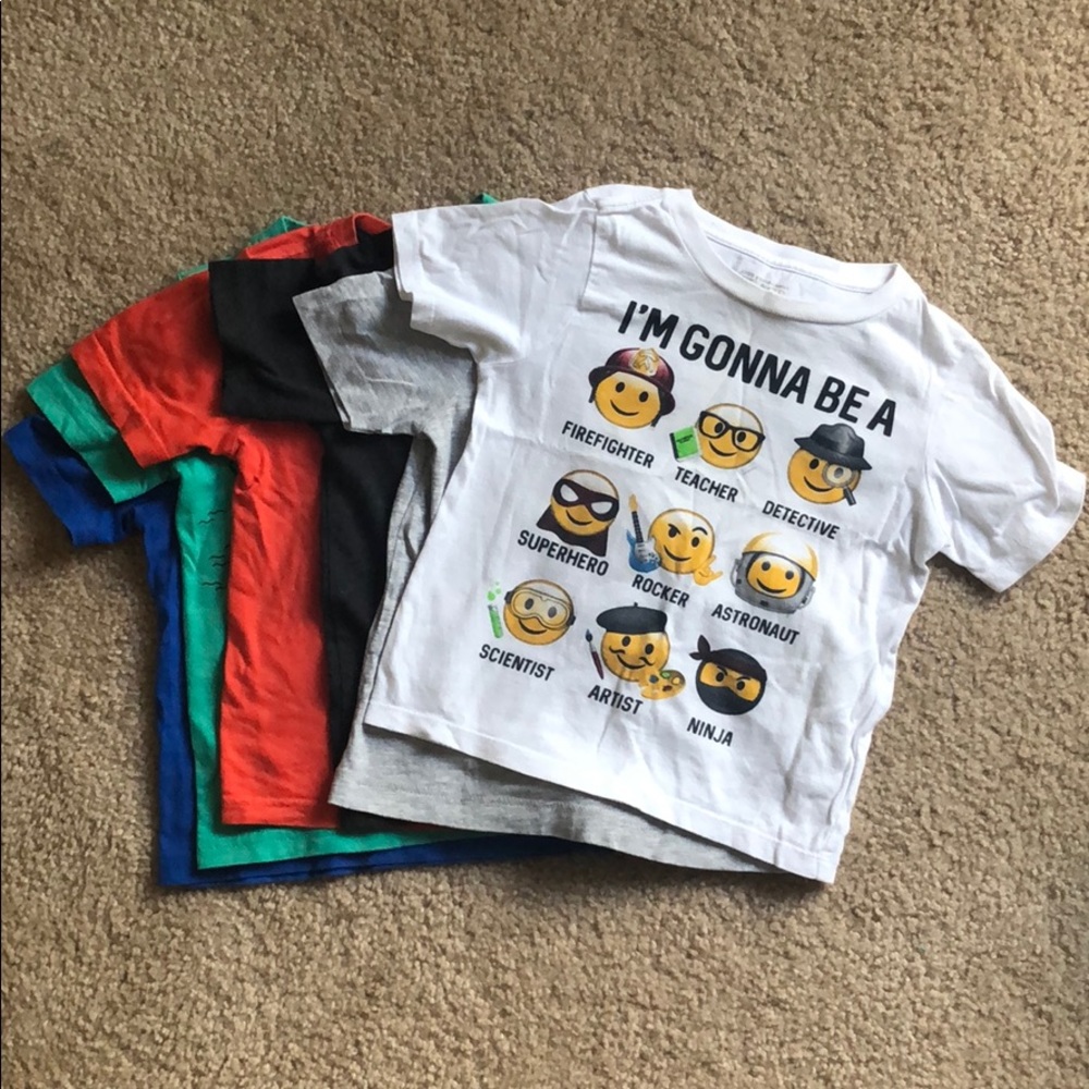 Set of short sleeve 3T Toddler shirts